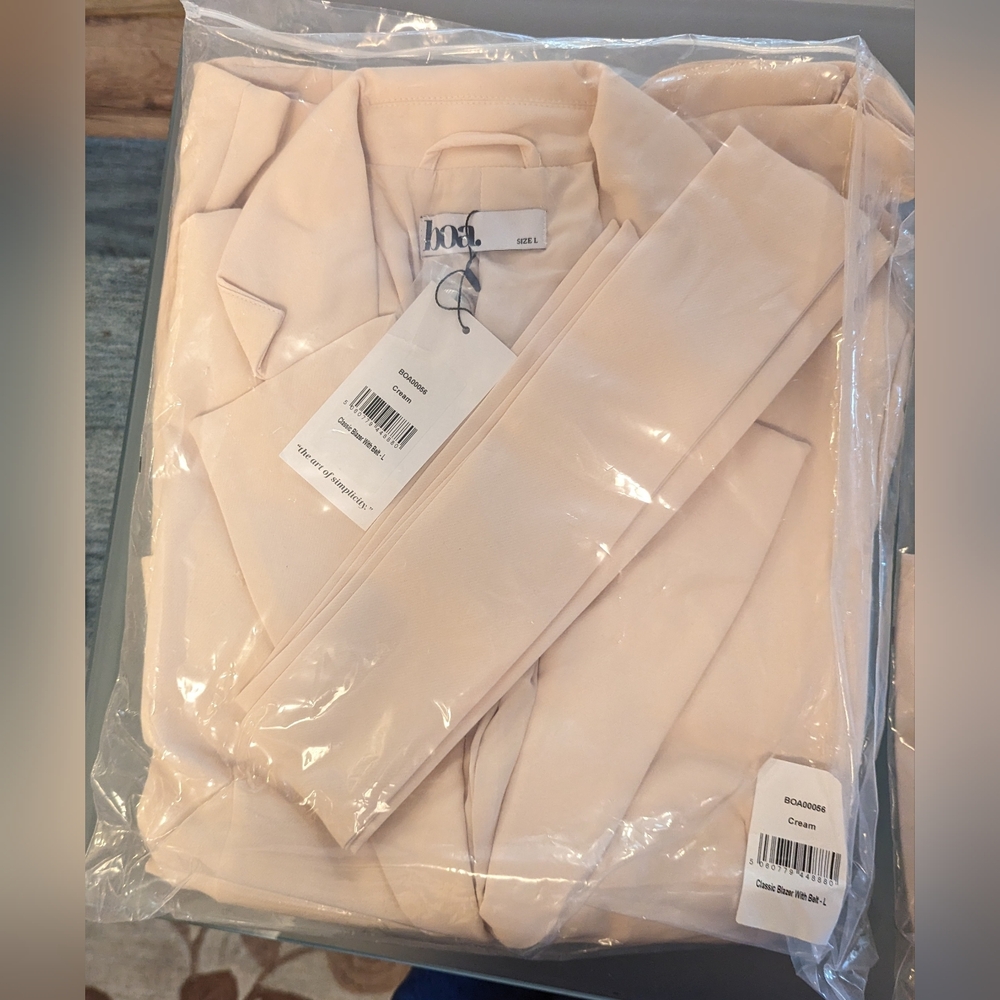 BECAUSE of ALICE CREAM SUIT SZ XL - Picture 2 of 5